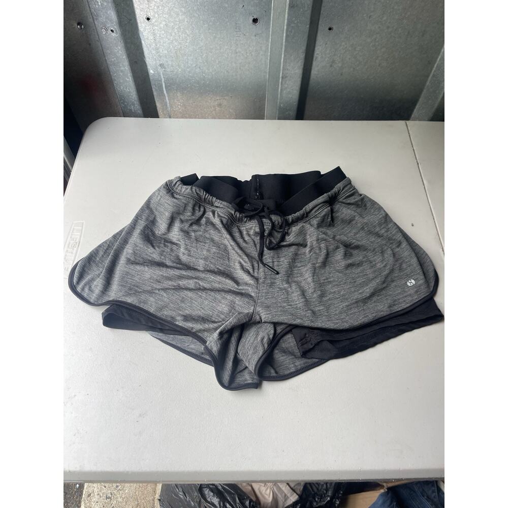 Layers Women’s Running Shorts Gray Built-In Liner Athletic Activewear M